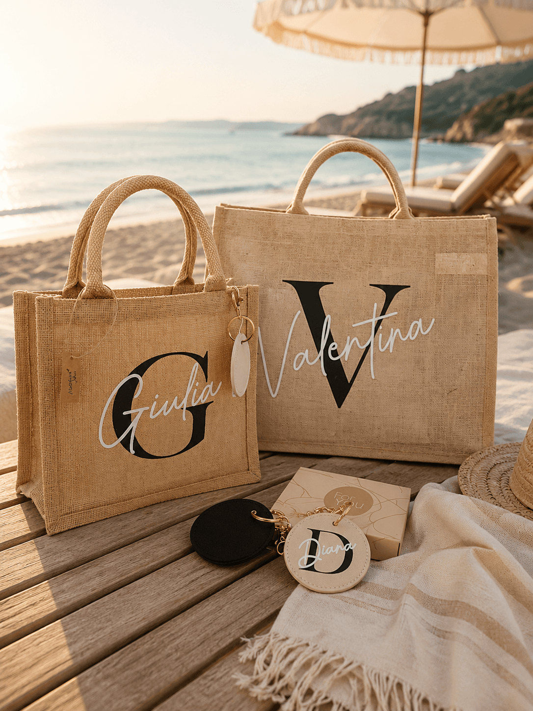 Borse da mare in juta personalizzate con i nomi Giulia e Valentina