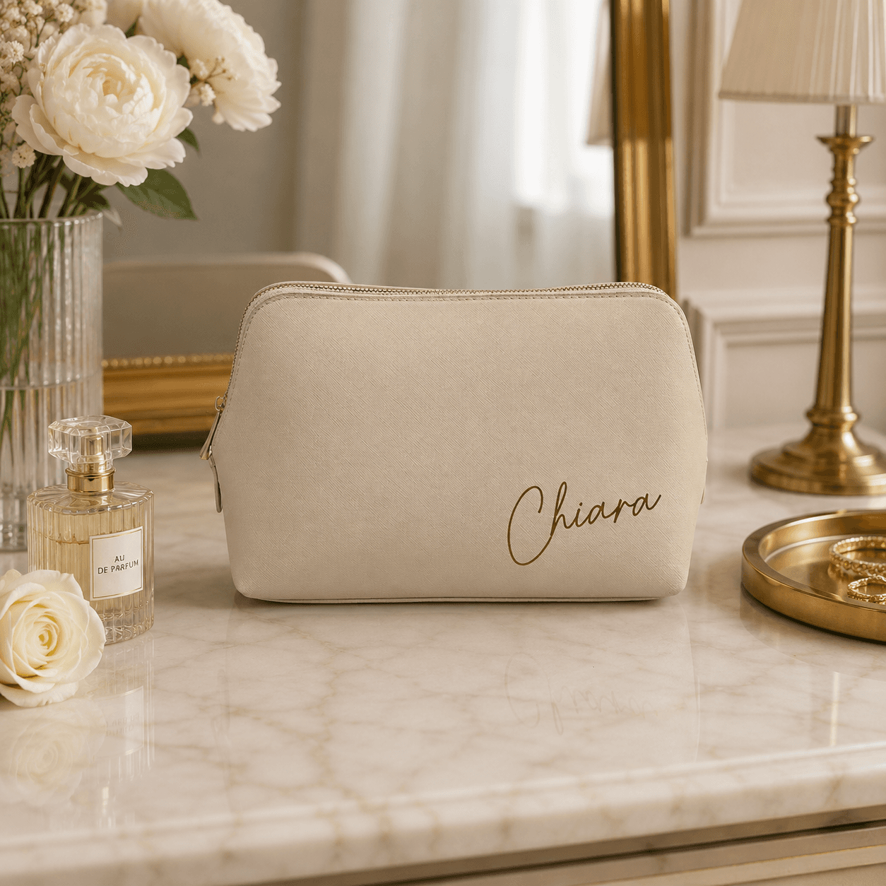 Pochette beige personalizzata con il nome Chiara
